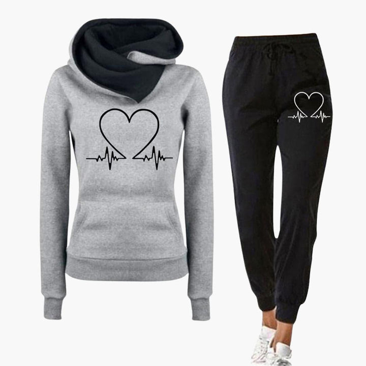 Fashionable Relaxed Fit Jogging Set for Women - MayfairMode